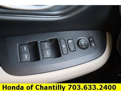 Used 2024 Honda HR-V LX image 17