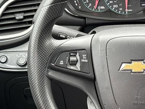 Certified 2021 Chevrolet Trax LT image 13