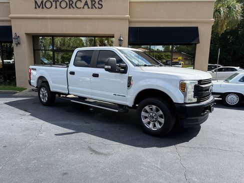 Used 2019 Ford F250 XL w/ Power Equipment Group AWD/4WD image 4
