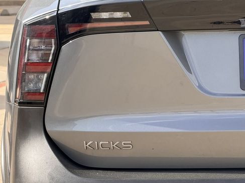 Used 2025 Nissan Kicks S FWD image 9