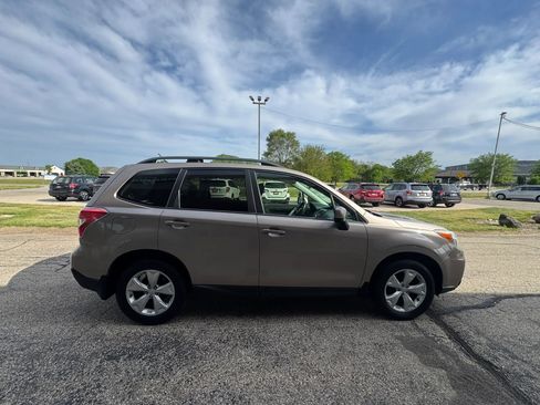Used 2015 Subaru Forester 2.5i Premium w/ All-Weather Package AWD/4WD image 6