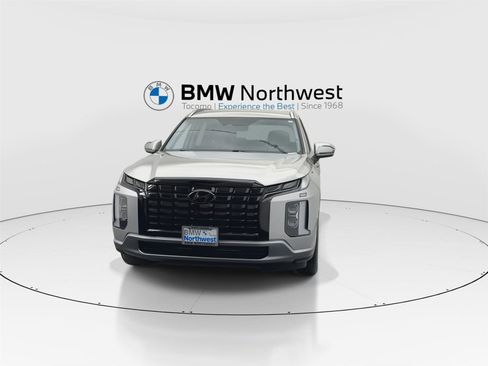 Used 2023 Hyundai Palisade SEL w/ Winter Package image 8