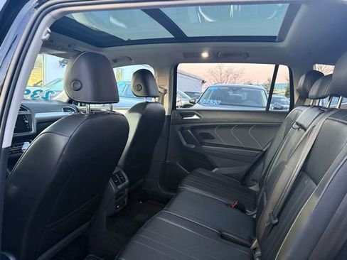 Certified 2022 Volkswagen Tiguan SE w/ Panoramic Sunroof Package image 14