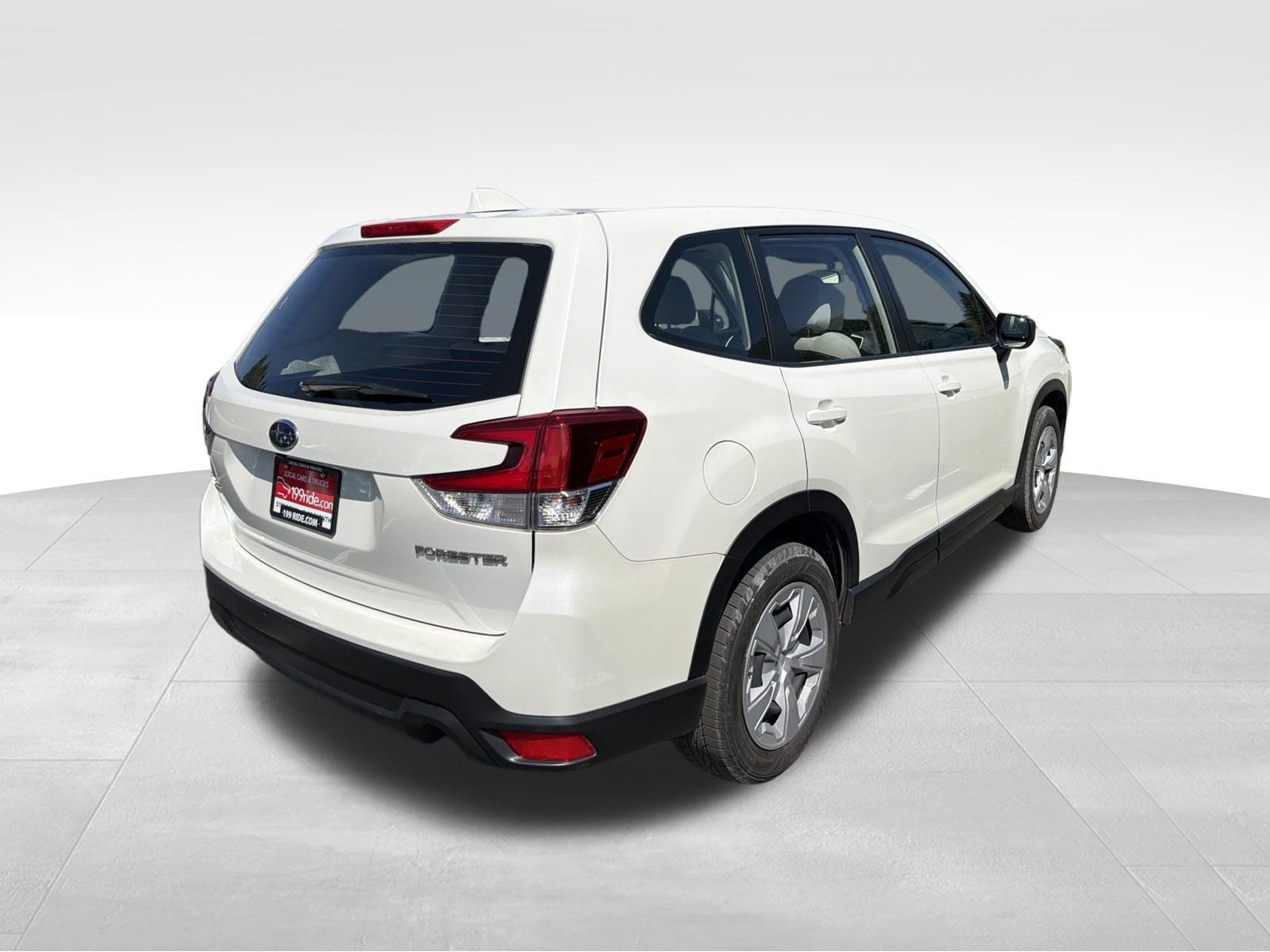 Used 2023 Subaru Forester AWD/4WD image 5