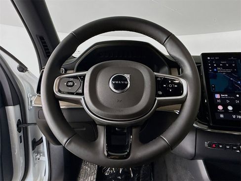 New 2025 Volvo XC90 B6 Plus w/ Protection Package Premier image 11