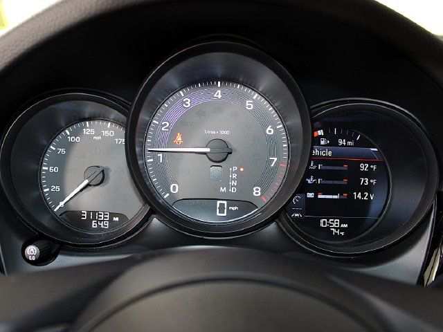 Certified 2023 Porsche Macan AWD/4WD image 18