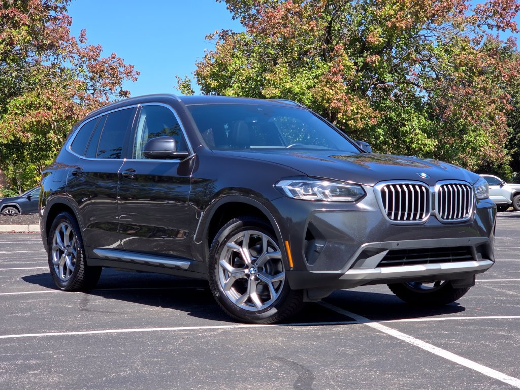 Used 2022 BMW X3 xDrive30i w/ Premium Package 2 (ZPA) AWD/4WD image 2