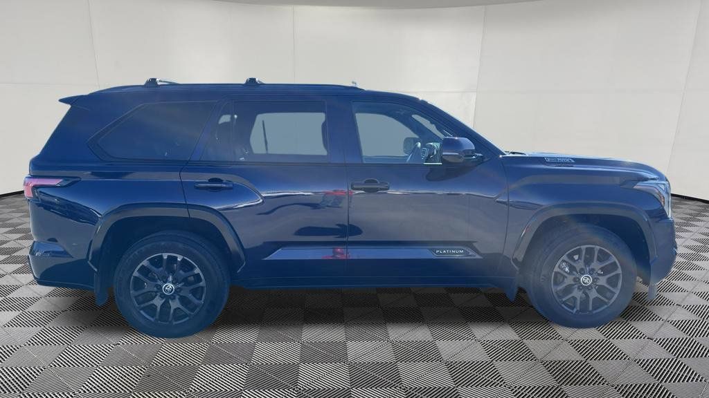 Used 2024 Toyota Sequoia Platinum AWD/4WD image 6
