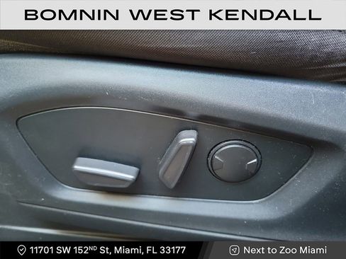 Used 2023 Ford Explorer XLT image 11