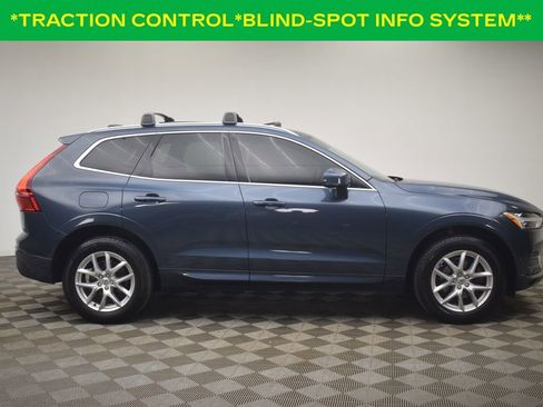 Used 2018 Volvo XC60 T5 Momentum w/ Vision Package AWD/4WD image 12