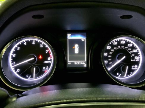 Used 2019 Toyota Camry LE image 26