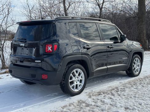 Used 2019 Jeep Renegade Latitude image 3