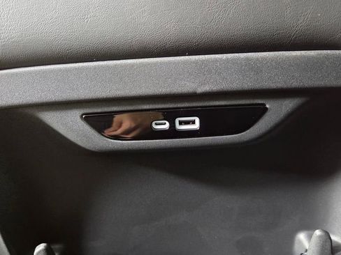 New 2025 Chrysler Pacifica Select image 31