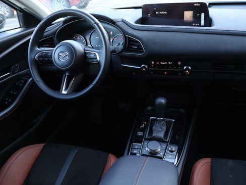 Certified 2025 MAZDA CX-30 Carbon image 16