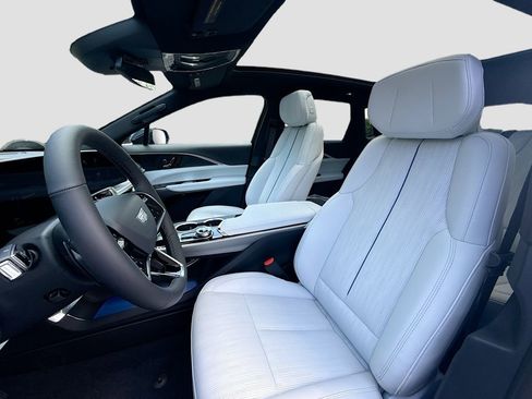 New 2025 Cadillac Lyriq Luxury image 21