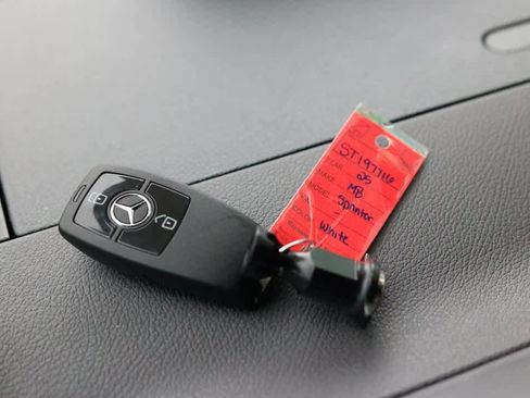 New 2025 Mercedes-Benz Sprinter 2500 image 27