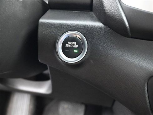 Used 2024 GMC Terrain SLT image 23