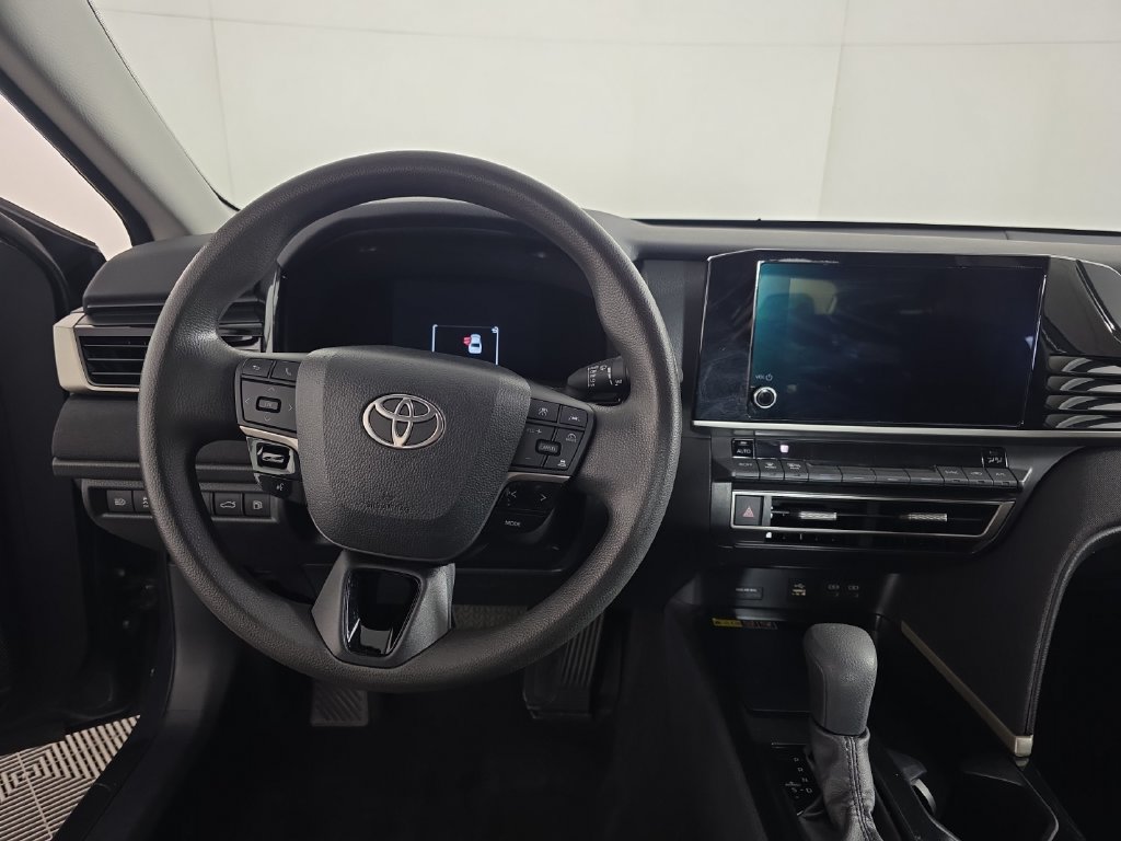 Used 2025 Toyota Camry LE FWD image 12