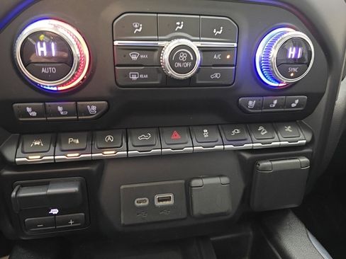 Used 2021 GMC Sierra 1500 Denali w/ Denali Ultimate Package image 23