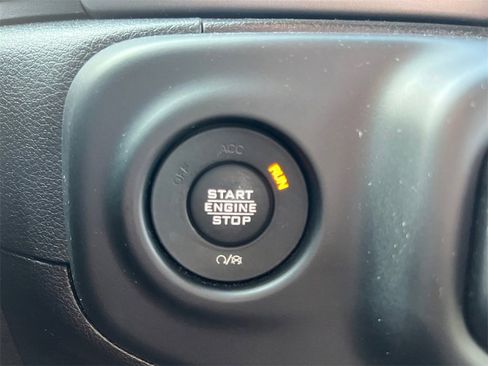 Certified 2021 Jeep Gladiator Sport image 14