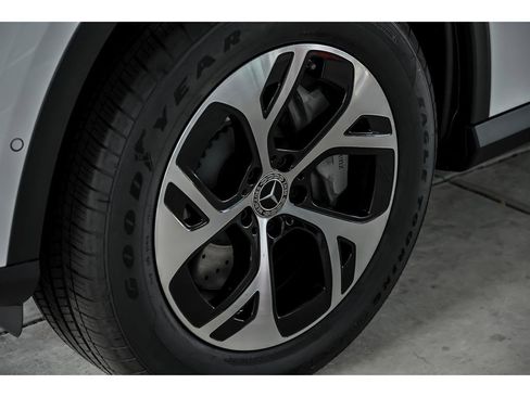 New 2026 Mercedes-Benz GLC 350e 4MATIC image 5