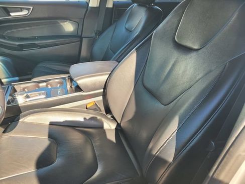 Used 2019 Ford Edge Titanium AWD/4WD image 13