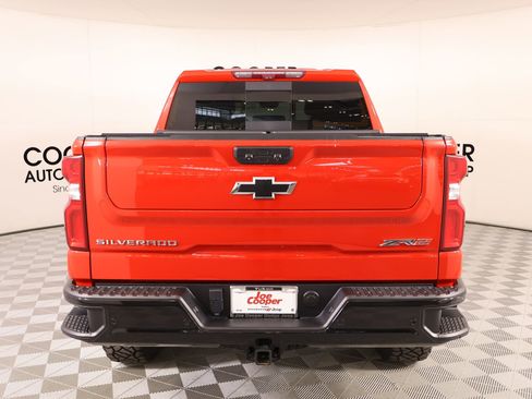 Used 2022 Chevrolet Silverado 1500 ZR2 w/ Technology Package image 22