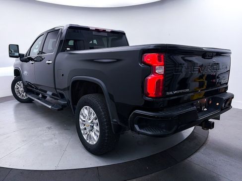 Used 2022 Chevrolet Silverado 2500 High Country w/ Z71 Off-Road Package image 2