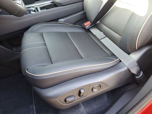 New 2026 Chevrolet Traverse High Country image 18