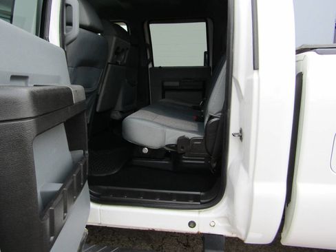 Used 2011 Ford F350 XLT w/ FX4 4X4 Off-Road Pkg image 5