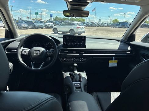 New 2026 Honda HR-V EX-L image 17