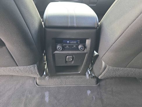 Used 2019 Chevrolet Traverse LS FWD image 30