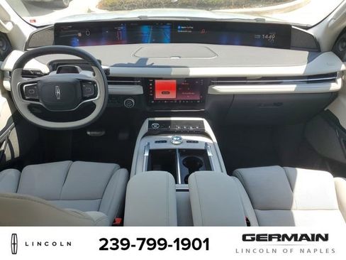 New 2026 Lincoln Navigator L Reserve AWD/4WD image 17