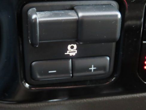 Used 2023 Chevrolet Silverado 1500 RST w/ Convenience Package II image 5