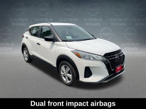 New 2025 Nissan Kicks Play S FWD image 19