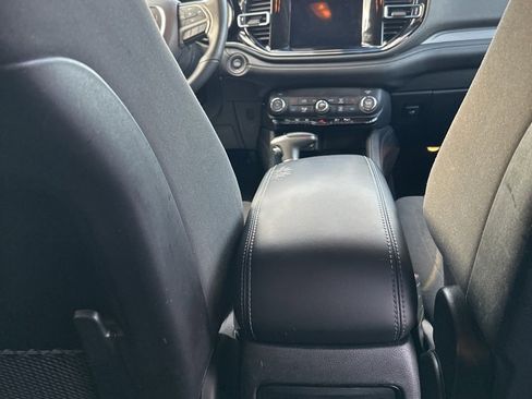 Used 2021 Dodge Durango SXT image 16