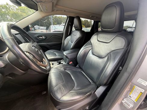Used 2016 Jeep Cherokee Limited AWD/4WD image 15