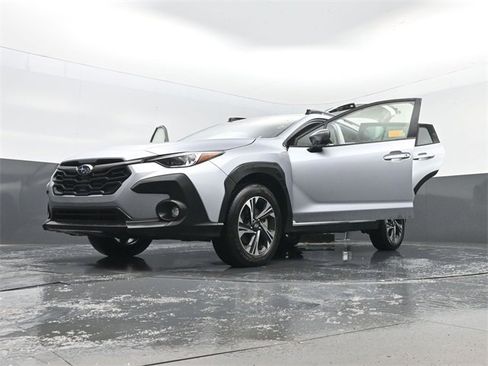 Used 2024 Subaru Crosstrek 2.0i Premium image 33
