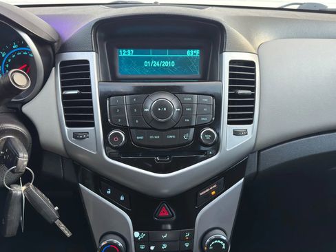 Used 2014 Chevrolet Cruze LS image 22