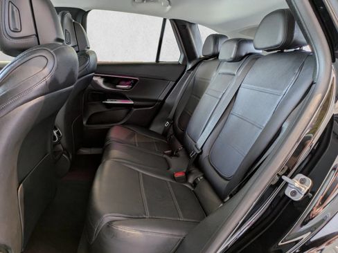 Used 2025 Mercedes-Benz GLC 350e 4MATIC image 19