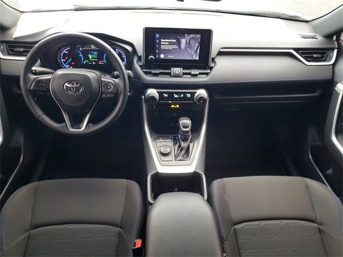 Used 2023 Toyota RAV4 SE image 15