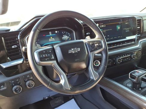 Used 2022 Chevrolet Silverado 1500 RST w/ Convenience Package II image 9