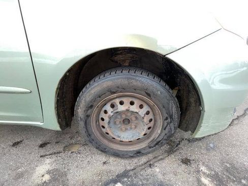 Used 2009 Toyota Sienna CE image 17