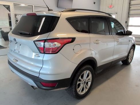 Used 2018 Ford Escape SE AWD/4WD image 5