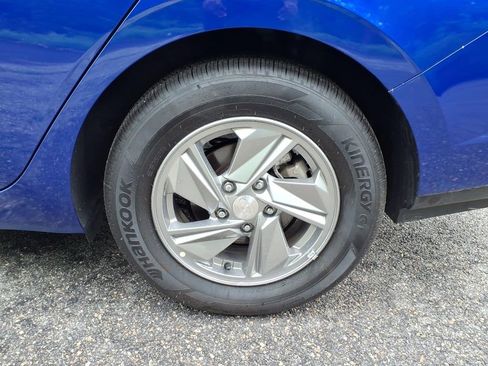New 2026 Hyundai Elantra SE FWD image 7