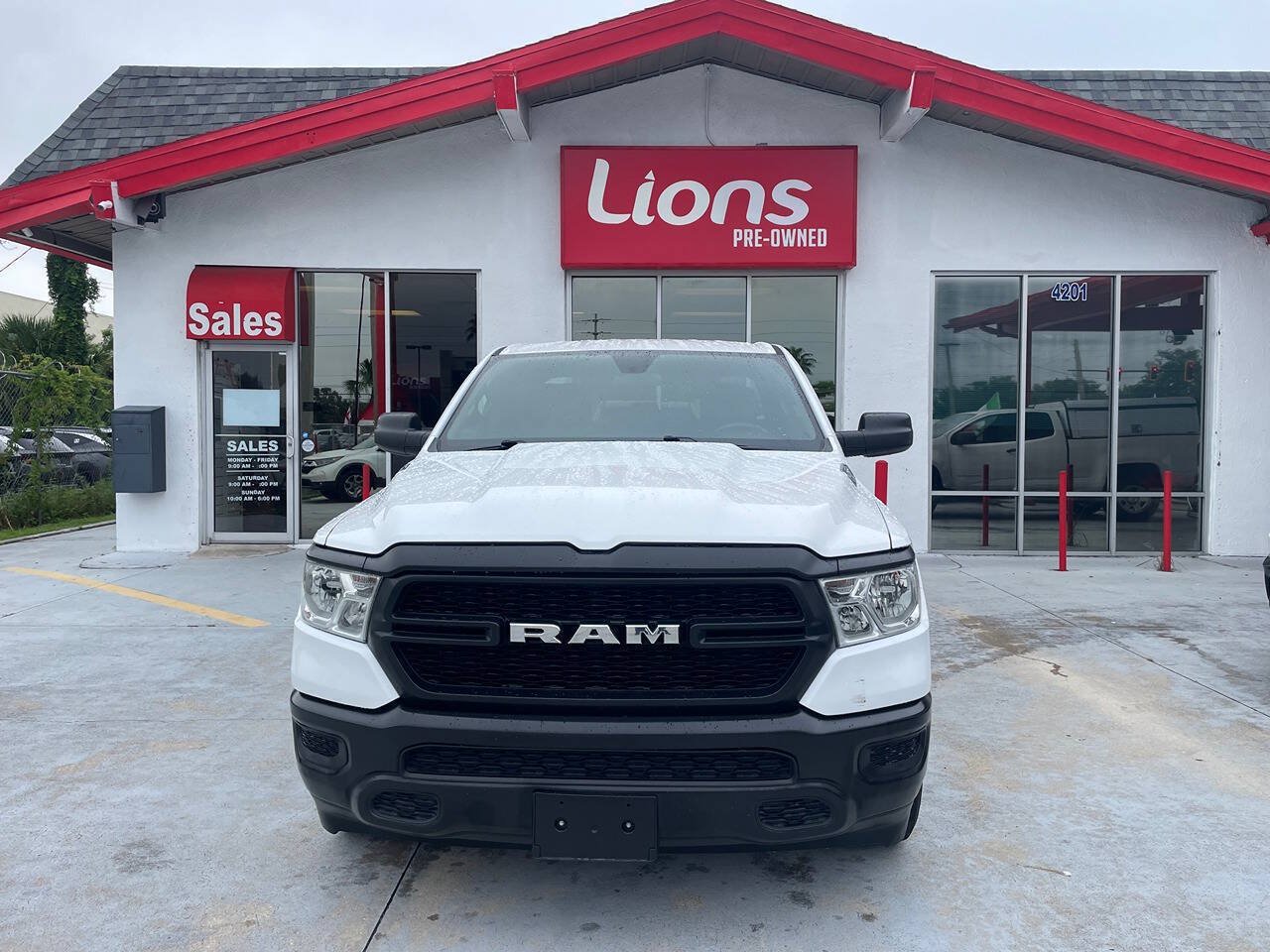 Used 2022 RAM 1500 Tradesman RWD image 2