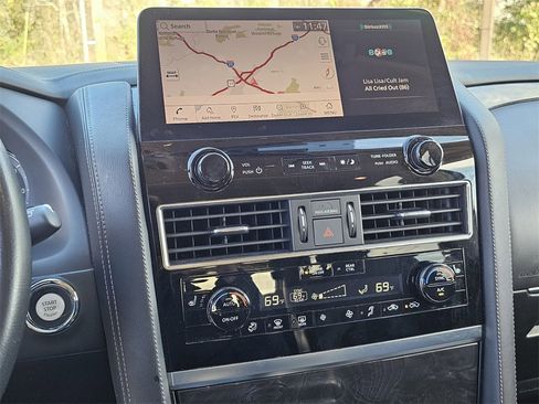 Used 2024 INFINITI QX80 Luxe image 8