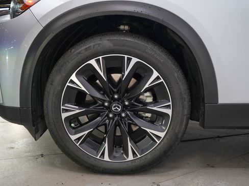 Used 2024 MAZDA CX-90 Plug-In Hybrid w/ Premium Plus AWD/4WD image 31