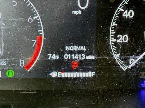 Used 2025 Honda HR-V Sport image 9