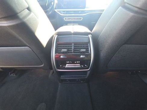 Used 2024 BMW X5 sDrive40i w/ Premium Package image 12